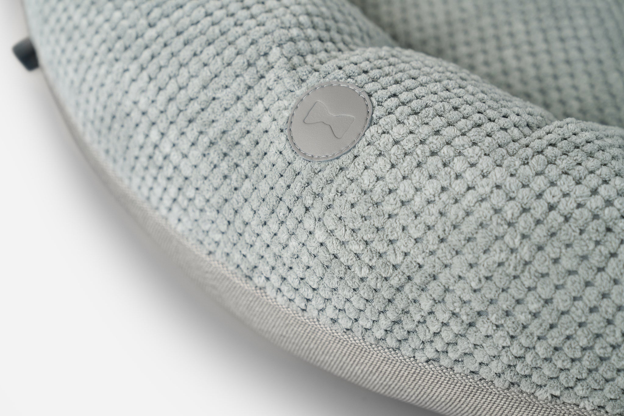 Chester & Lee | Moonlight Gray Donut Dog Bed
