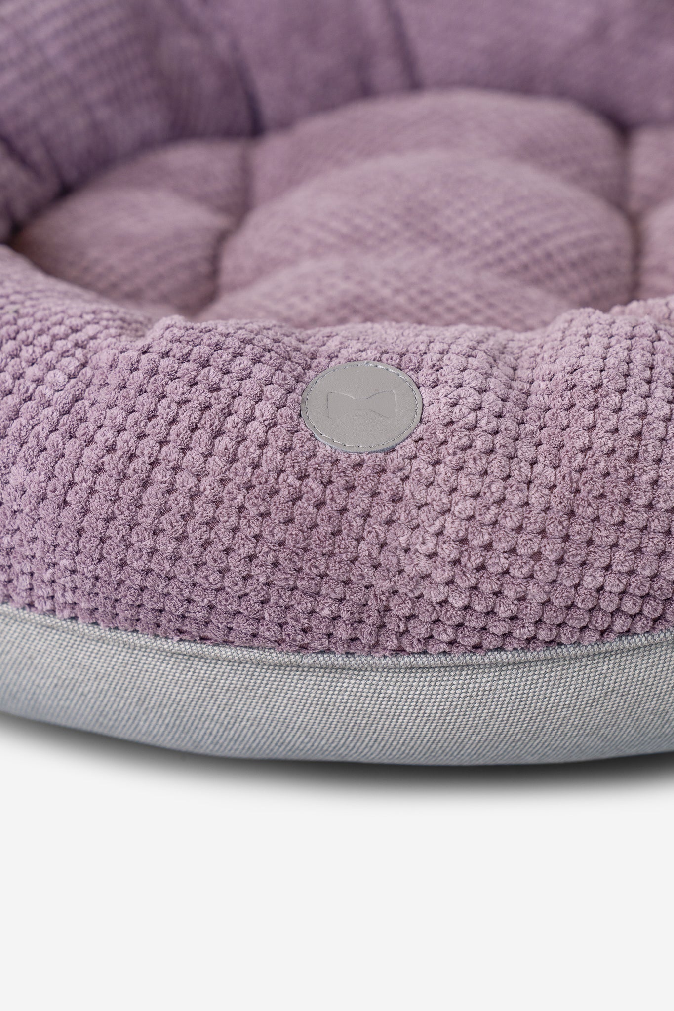Chester & Lee | Light Pink Donut Dog Bed