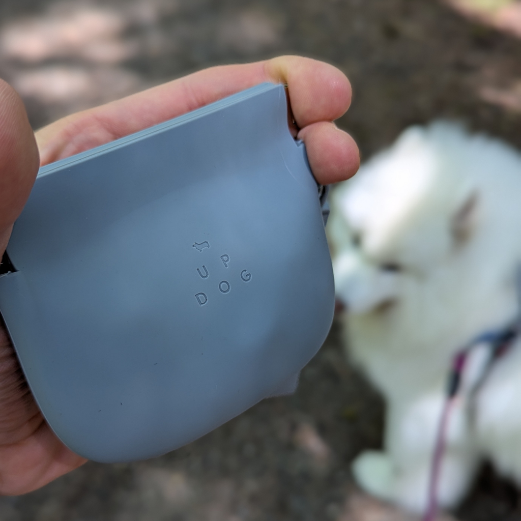 Up Dog Shop Silicone Dog Treat Training Pouch – One-Hand Squeeze Opening